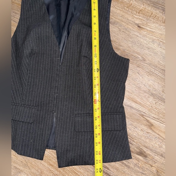 Emerson Lang • Pinstriped Tuxedo Style Vest - Picture 8 of 9